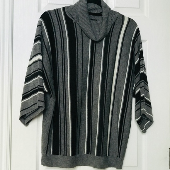 NY&Co XL Slouchy Turtleneck Dolman Sleeve Sweater - Picture 3 of 9